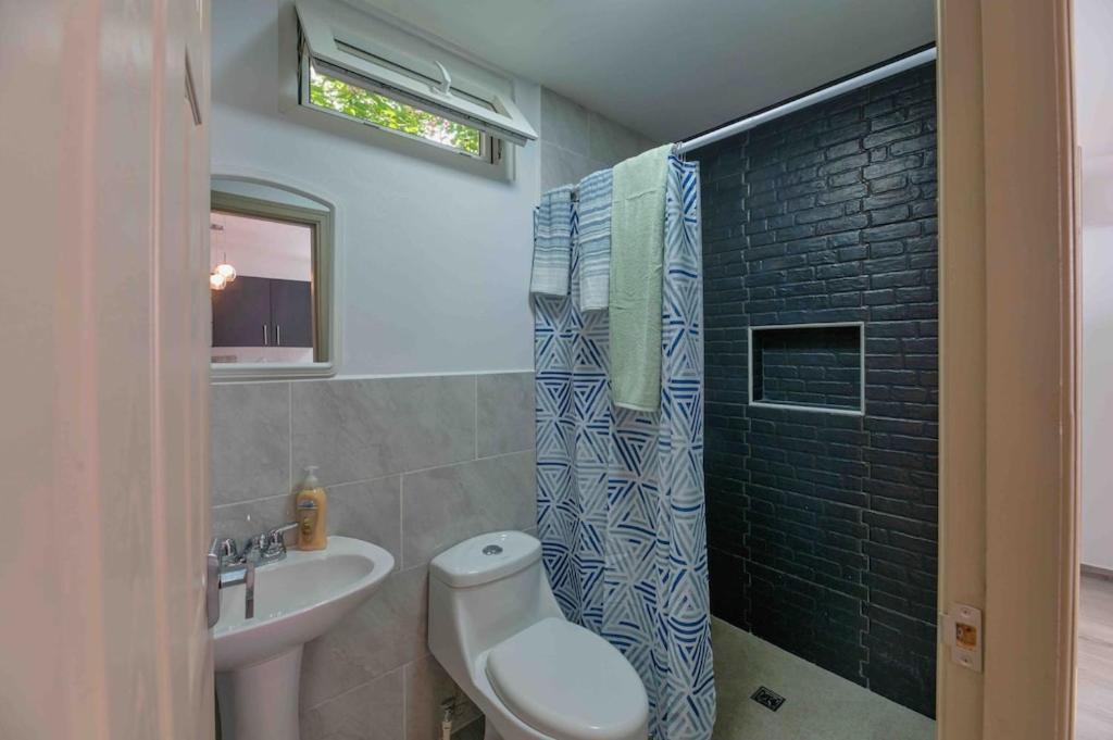 Cozy Beach Villa At The Shores 5 Minutes From The Beach West End Exteriér fotografie